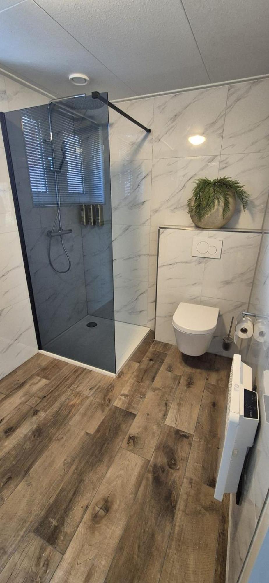 Hotel 'De Heren' Bad Nieuweschans Buitenkant foto